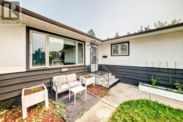 Kitchen - 3313 42a Avenue Close, Red Deer, AB T4N3A5 Photo 4