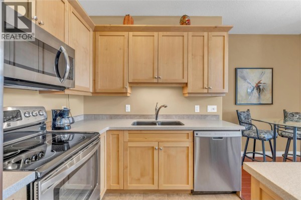 Full bathroom - 3313 Wilson Street Unit# 406, Penticton, BC V2A8J3 Photo 5
