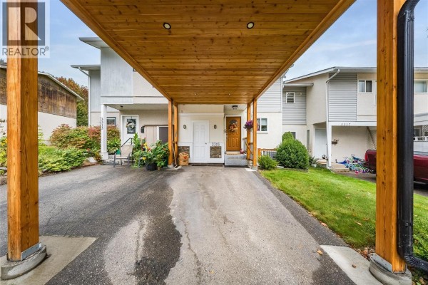 Recreation room - 3315 Laurel Crescent, Trail, BC V1R4M6 Photo 4