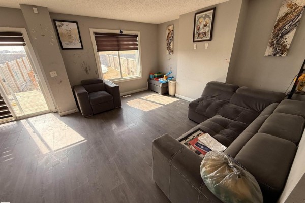Family room - 3317 11 Av Nw, Edmonton, AB T6T2C5 Photo 4