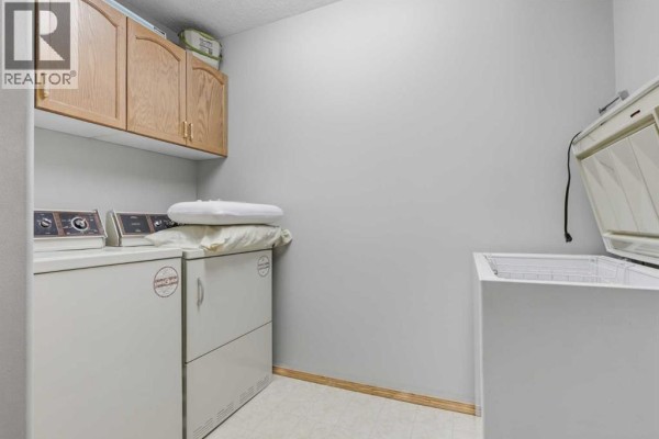 Foyer - 332, 100 2 Avenue S, Lethbridge, AB T1K0B5 Photo 5