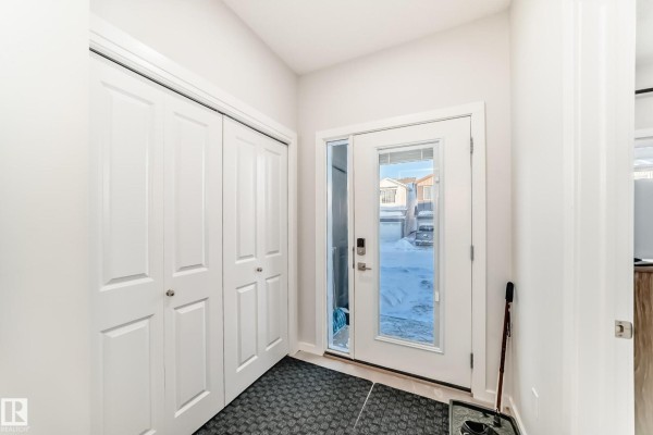 Primary Bedroom - 332 29 St Sw, Edmonton, AB T6X3E7 Photo 4