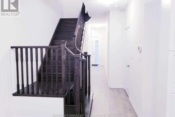 332 Bonnieglen Farm Boulevard, Caledon, ON L7C4E7 Photo 2