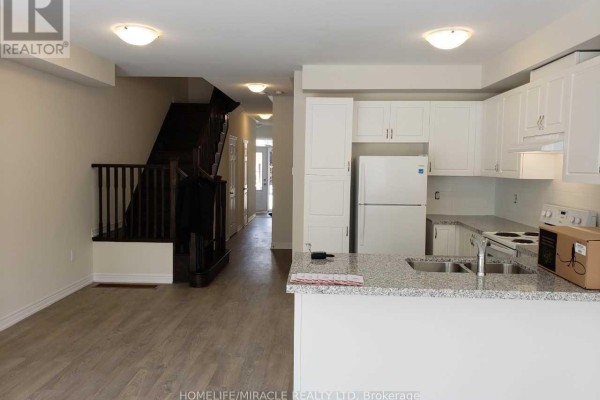 332 Bonnieglen Farm Boulevard, Caledon, ON L7C4E7 Photo 3