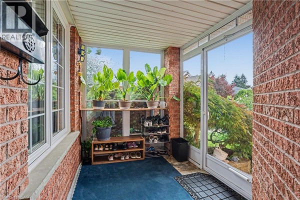 4pc Bathroom - 332 Brembel Crescent, Kitchener, ON N2B3W9 Photo 4