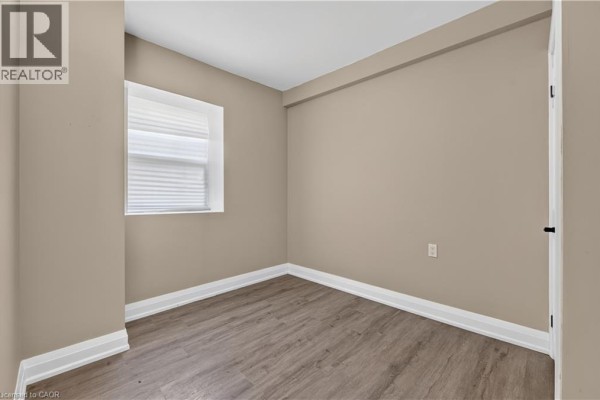 332 East Avenue N, Hamilton, ON, photo 3