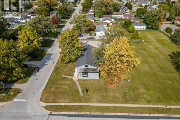 332 Hill Street, St Clair, ON N0N1G0 Photo 4