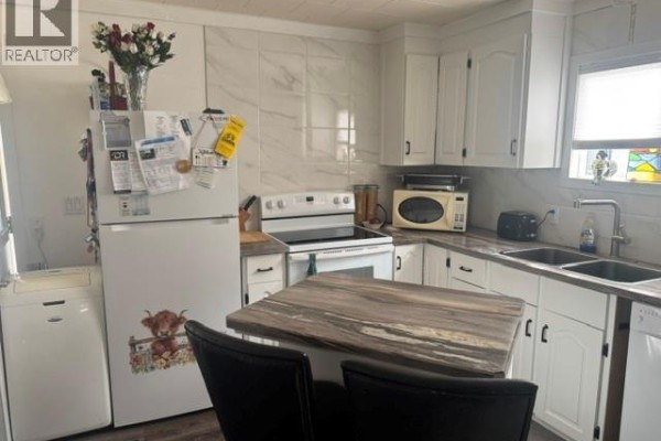 Dining room - 332 Mariner Avenue, Aquadeo, SK S0M0L0 Photo 2