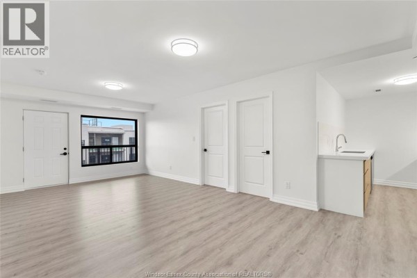 3pc Ensuite bath - 3320 Stella Unit# 611, Windsor, ON N8T0B7 Photo 3