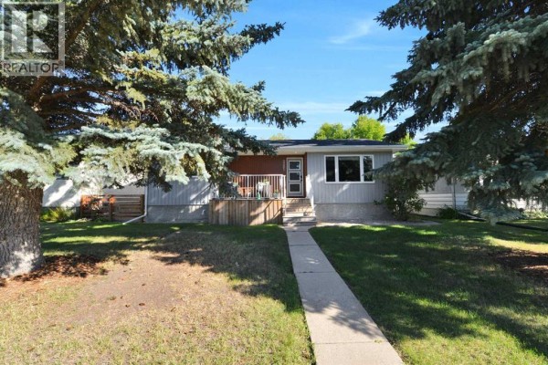 4pc Bathroom - 3321 44a Avenue, Red Deer, AB T4N3J6 Photo 2