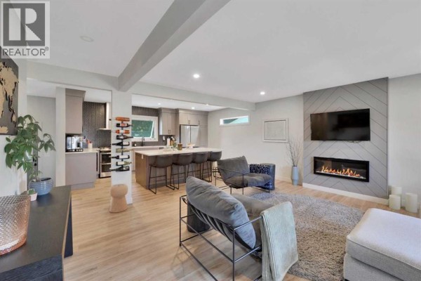 Living room - 3321 44a Avenue, Red Deer, AB T4N3J6 Photo 5