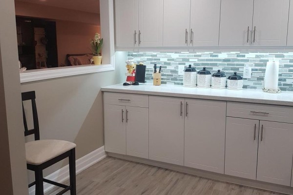 3323 Queen Frederica Drive, Mississauga, ON L4Y2Z9 Photo 5