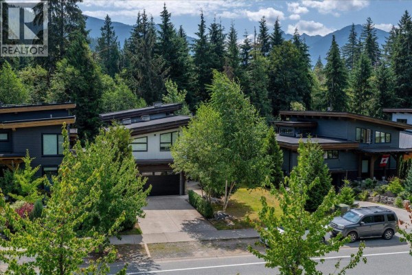 3324 Mamquam Road, Squamish