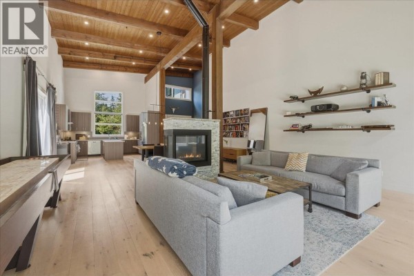 3324 Mamquam Road, Squamish, BC V8B0S6 Photo 5