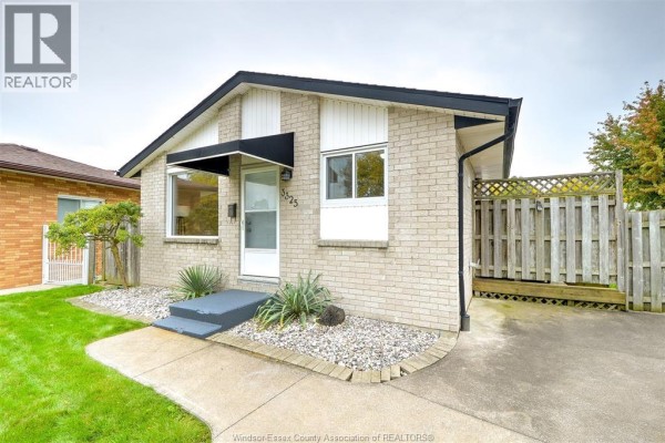 3325 Dolphin Court, Windsor