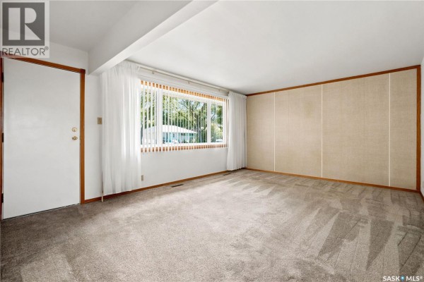4pc Bathroom - 3326 4th Avenue N, Regina, SK S4R0V6 Photo 4