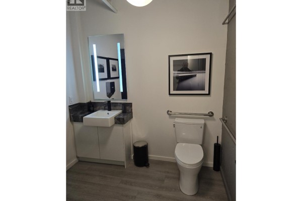3327 W 4th Avenue, Vancouver, BC, photo 3