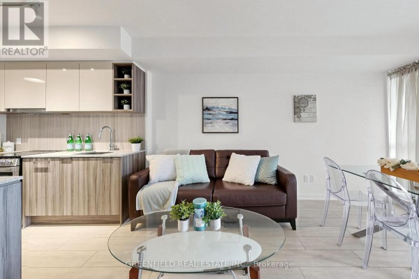 Den - 333 - 31 Tippett Road, Toronto, ON M3H0C8 Photo 5