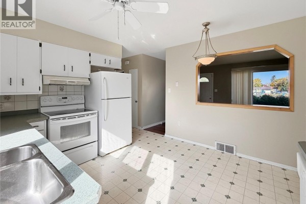 4pc Bathroom - 333 24th Street E, Prince Albert, SK S6V1R7 Photo 5