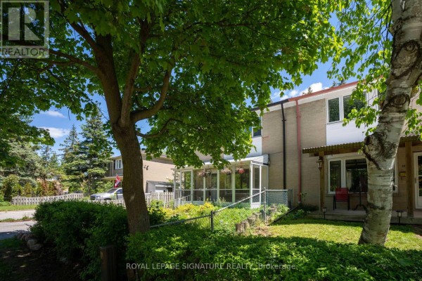 333 Neal Drive, Richmond Hill, ON L4C3L3 Photo 5