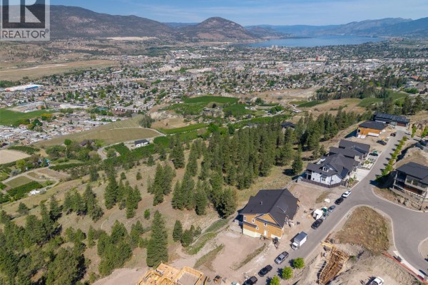 3331 Evergreen Drive Unit# 114, Penticton, BC V2A9A9 Photo 4