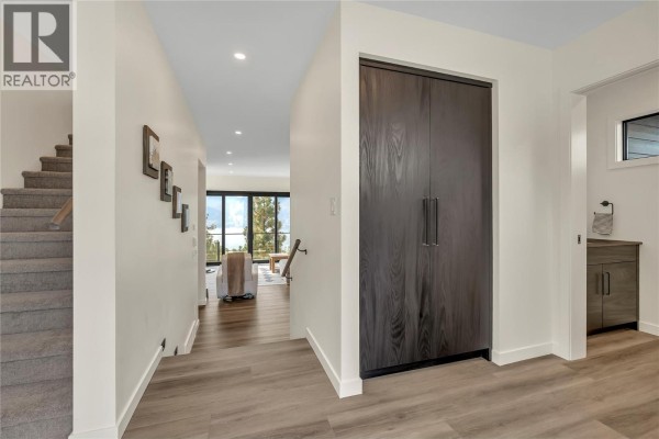4pc Ensuite bath - 3331 Evergreen Drive Unit# 117, Penticton, BC V2A0J3 Photo 5