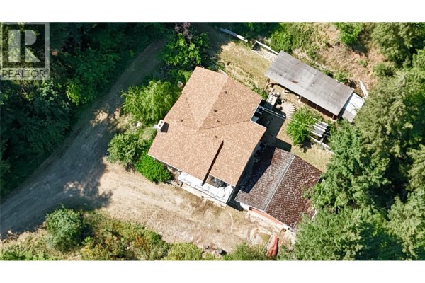 Den - 3332 Lakeview Heights Drive, Sorrento, BC V0E2W1 Photo 4