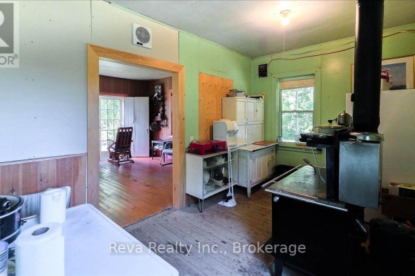 Bedroom 2 - 3332 Matawatchan Road, Greater Madawaska, ON K0J2R0 Photo 5