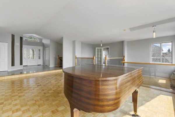 33330 Hodson Place, Mission, BC V2V6J6 Photo 5
