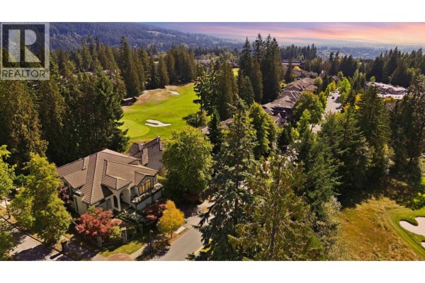 3339 Plateau Boulevard, Coquitlam