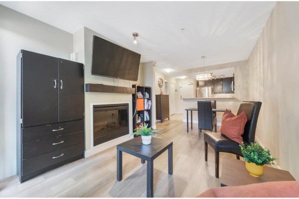334 10838 City Parkway, Surrey, BC, photo 3