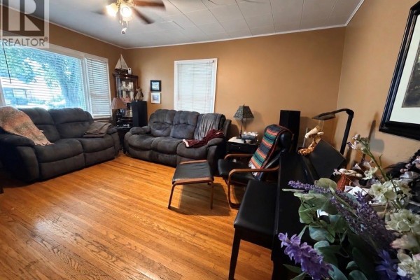 334 6th Avenue Se, Swift Current, SK, photo 3