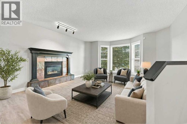 Dining room - 334 Bridlewood Court Sw, Calgary, AB T2Y3T6 Photo 2
