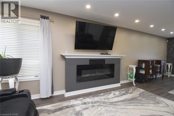 Bedroom - 334 St. Lawrence Drive, Welland, ON L3C7H7 Photo 5