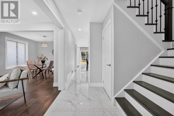 Dining room - 3346 Chartrand Crescent, Mississauga, ON L5L4C5 Photo 4