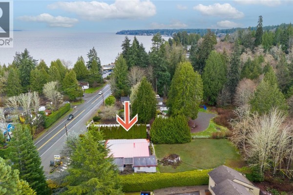 3346 Island Hwy W, Qualicum Beach, BC V9K2B3 Photo 5