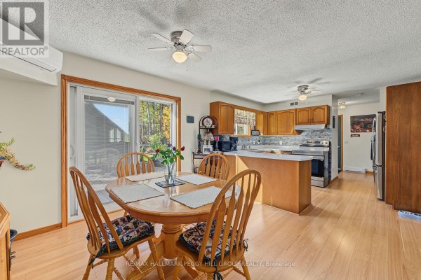 Dining room - 3346 Mccarthy Drive, Clearview, ON L0M1N0 Photo 3