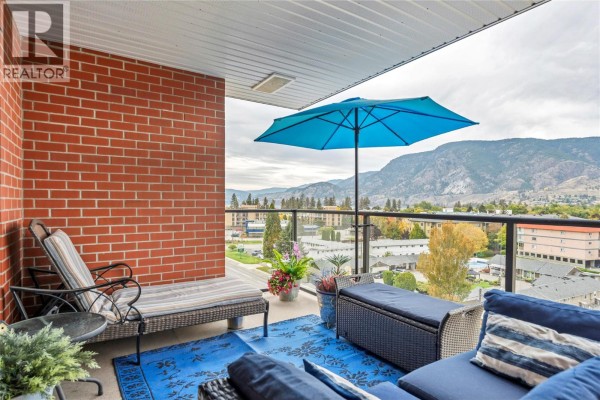 4pc Ensuite bath - 3346 Skaha Lake Road Unit# 704, Penticton, BC V2A0H6 Photo 3