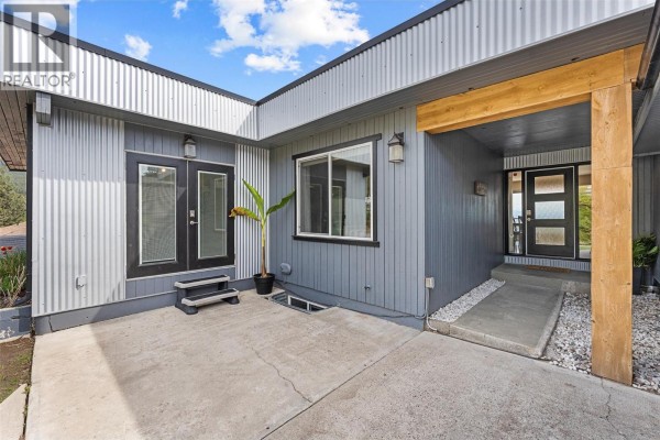 3349 Mcqueen Road, West Kelowna, BC, photo 2