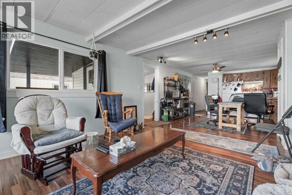 Foyer - 335, 6220 17 Avenue Se, Calgary, AB T2W0A6 Photo 5