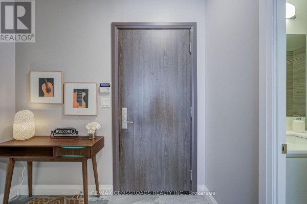 Den - 335 - 15 Water Walk Drive, Markham, ON L6G0G2 Photo 5