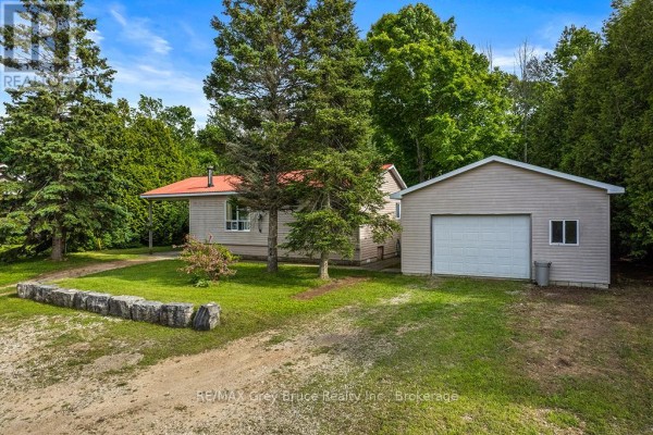Bedroom 2 - 335 Pike Bay Road, Northern Bruce Peninsula, ON N0H1X0 Photo 5