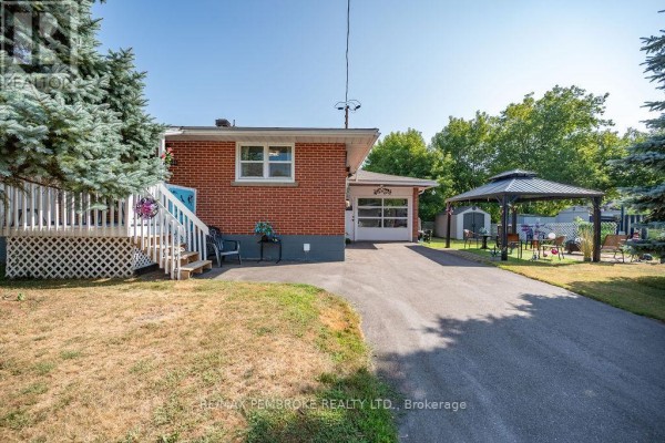 335 Willard Street, Pembroke, ON, photo 3