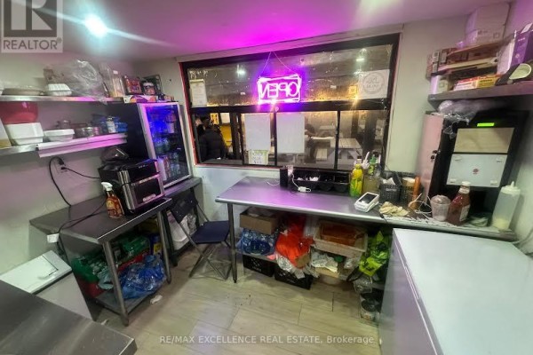 3 - 335 Yonge Street, Toronto, ON M5B1C1 Photo 5