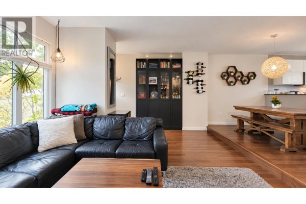 3352 Vincent Street, Port Coquitlam, BC V3B5E1 Photo 4