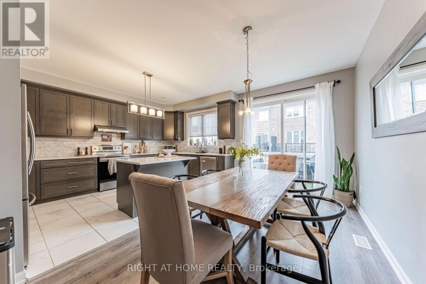 3353 Vardon Way, Oakville, ON L6M1R6 Photo 2