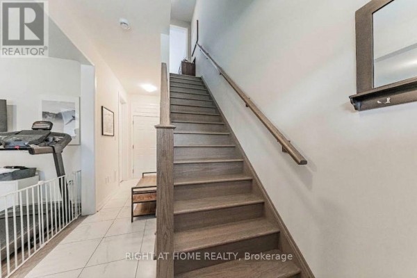 3353 Vardon Way, Oakville, ON L6M1R6 Photo 4