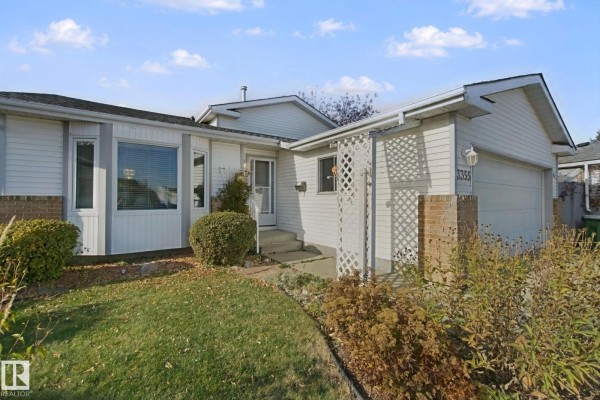 Kitchen - 3355 145 Av Nw, Edmonton, AB T5Y2E9 Photo 3