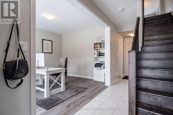 Office - 3355 Carding Mill Trail, Oakville, ON L6M1R7 Photo 2