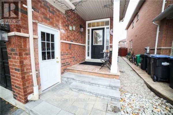 3355 Fountain Park Avenue, Mississauga, ON L5M7E2 Photo 2